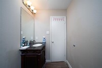 4211 Wayside Stream Ln photo'