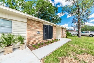 405 Bellmar Ln in Friendswood, TX - Building Photo - Building Photo