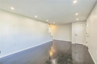 1611 Alverado Ave in Pittsburgh, PA - Building Photo - Building Photo