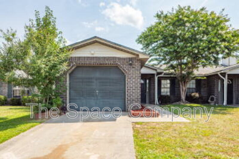 404 Erskine St in Ladson, SC - Building Photo