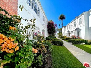 849 Ocean Ave in Santa Monica, CA - Building Photo - Building Photo