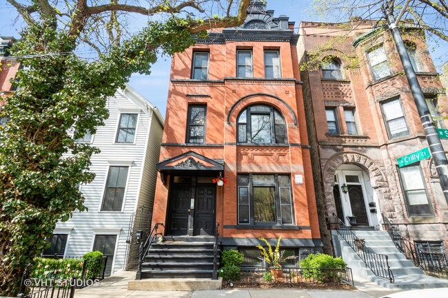 property at 224 W St Paul Ave