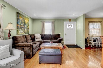 53 Chesterfield Ln in Toms River, NJ - Building Photo - Building Photo
