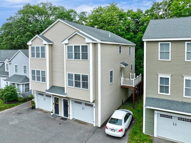 property at 8 High St