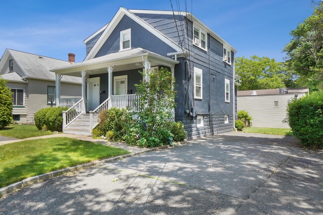 property at 114 Livingston Ave
