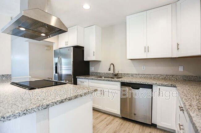 8513 E Mariposa Dr