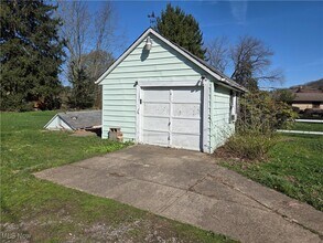 2116 Herbert St SE in New Philadelphia, OH - Building Photo - Building Photo