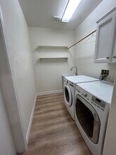 9517 City Hill Ct in Las Vegas, NV - Building Photo - Building Photo