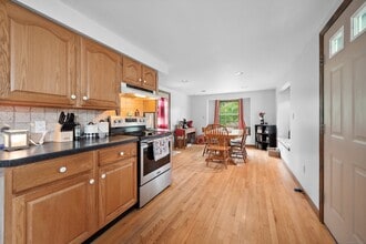 136 Reynolds Bridge Rd in Thomaston, CT - Building Photo - Building Photo