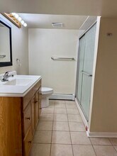 5800 N Melvina Ave, Unit G in Chicago, IL - Building Photo - Building Photo