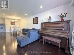 43 Sherwood Forest Dr in Markham, ON - Building Photo - Building Photo