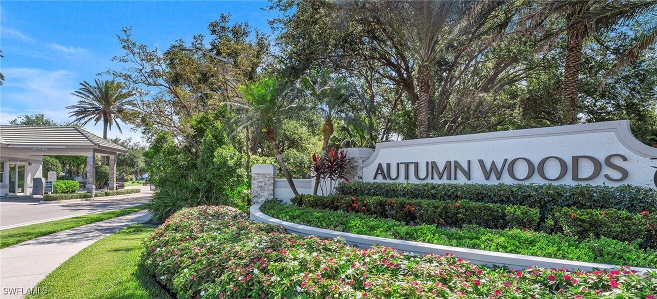 7057 Timberland Cir in Naples, FL - Building Photo