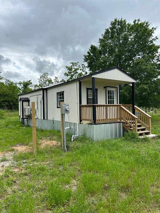 651 County Rd 6053 in Dayton, TX - Building Photo