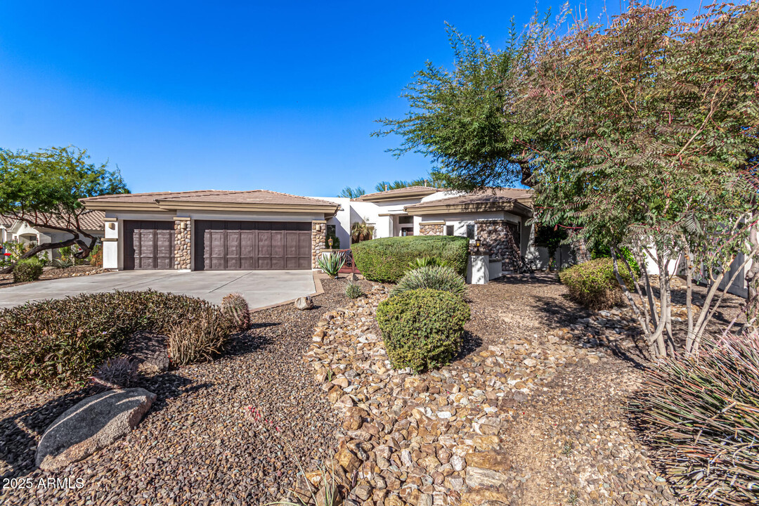 9246 W Molly Ln in Peoria, AZ - Building Photo