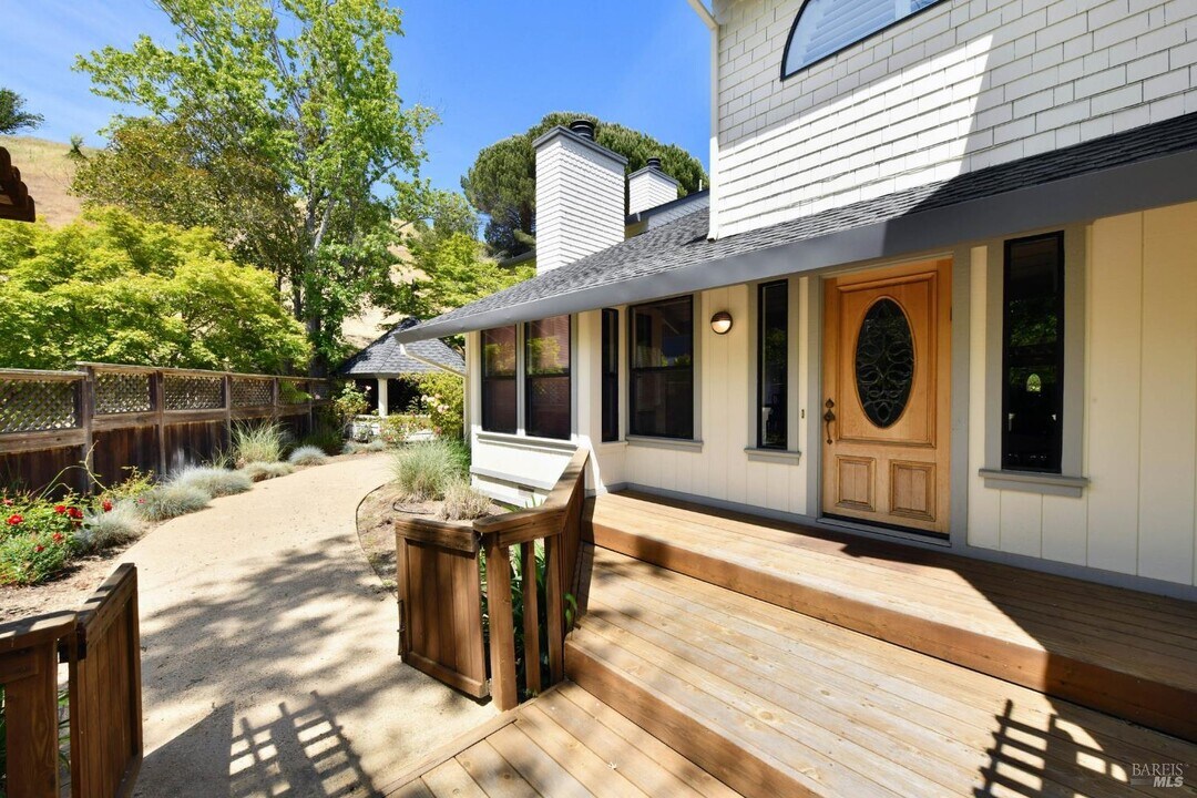 12 Greenfield Ct in Mill Valley, CA - Building Photo