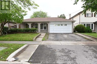 80 Keyworth Trail in Toronto, ON - Building Photo