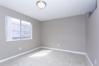 8th Street Apartments in Las Vegas, NV - Foto de edificio - Interior Photo