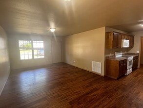 815 W Fourteenth St in Russellville, AR - Building Photo - Building Photo