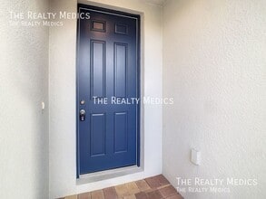 702 Alta Vista Ct in Davenport, FL - Building Photo - Building Photo