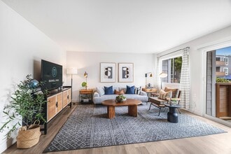 Bidwell Park Fremont in Fremont, CA - Building Photo - Building Photo