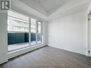 543-1543 Richmond St W in Toronto, ON - Building Photo - Building Photo
