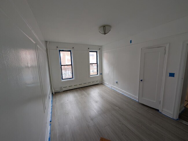 property at 136-39-136-41 41st Ave
