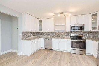 7518 New Jersey Ave in Hudson, FL - Building Photo - Building Photo