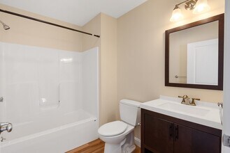 424 Granite St, Unit 2 in Quincy, MA - Building Photo - Building Photo