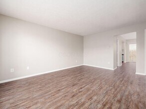 7754 Deercrest Ct in Dublin, OH - Building Photo - Building Photo