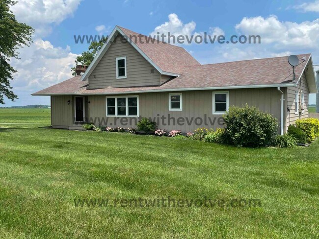 4603 S Bloomingport Rd in Winchester, IN - Building Photo - Building Photo