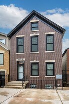 1015 W 31st Pl, Unit 2F in Chicago, IL - Building Photo