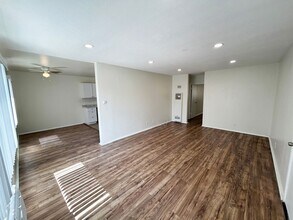 10237 Commerce Ave in Los Angeles, CA - Building Photo - Building Photo