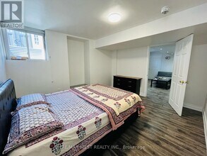 76 Lexington Rd in Brampton, ON - Building Photo - Building Photo