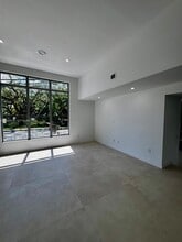 3204 Plaza St in Miami, FL - Building Photo - Building Photo
