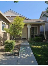 13313 Waterway Dr in Waterford, CA - Building Photo - Building Photo