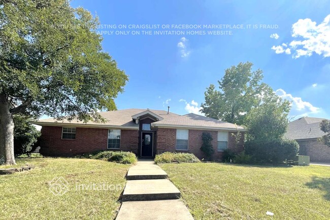property at 924 Teakwood Ln
