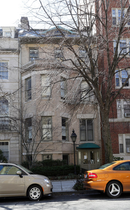 1912 R St NW in Washington, DC - Building Photo