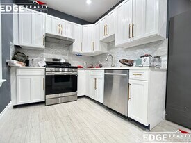 16 Leicester St, Unit 1 in Boston, MA - Building Photo