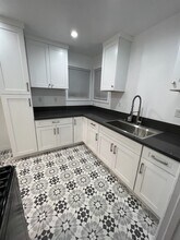 17204 Crenshaw Blvd, Unit Main House in Torrance, CA - Building Photo - Building Photo