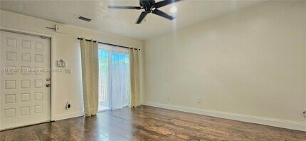 602 Commodore Dr in Plantation, FL - Building Photo - Building Photo