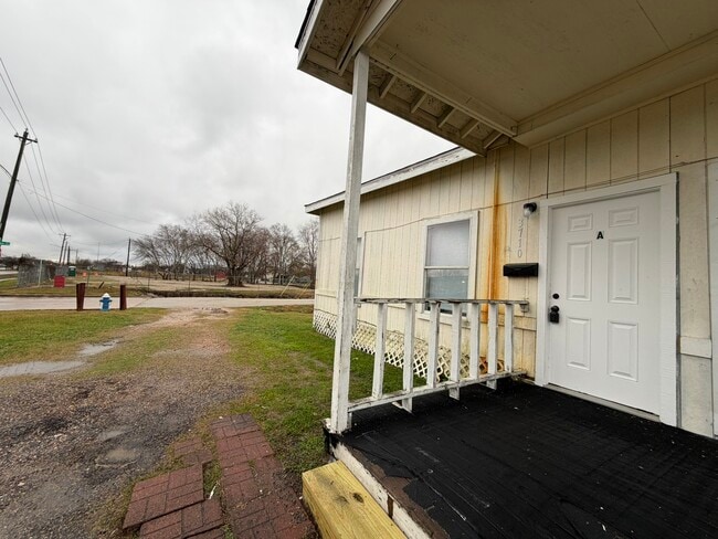 property at 3710 Holmes Rd