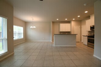 104 Camelot Pl Ct in Conroe, TX - Building Photo - Building Photo