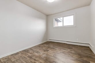 The Lenberne in Regina, SK - Building Photo - Building Photo