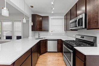 4821 N Washtenaw Ave in Chicago, IL - Building Photo - Building Photo
