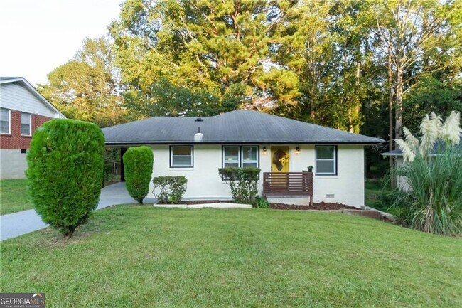 property at 2602 Macon Dr SE