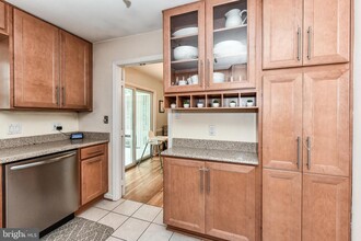 7807 Suffolk Ct in Alexandria, VA - Building Photo - Building Photo