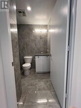 195 McCaul St in Toronto, ON - Building Photo - Building Photo