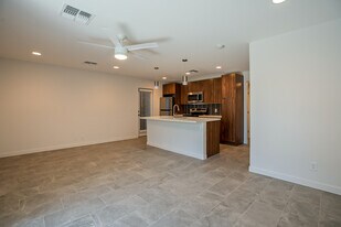 6227 N 13th Plz, Unit 3 in Phoenix, AZ - Building Photo