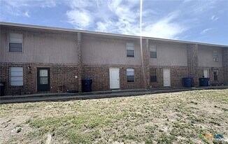 402 S 2nd St in Copperas Cove, TX - Building Photo