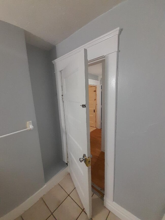 230 S Pennsylvania Ave, Unit #1 in Lansing, MI - Foto de edificio - Building Photo